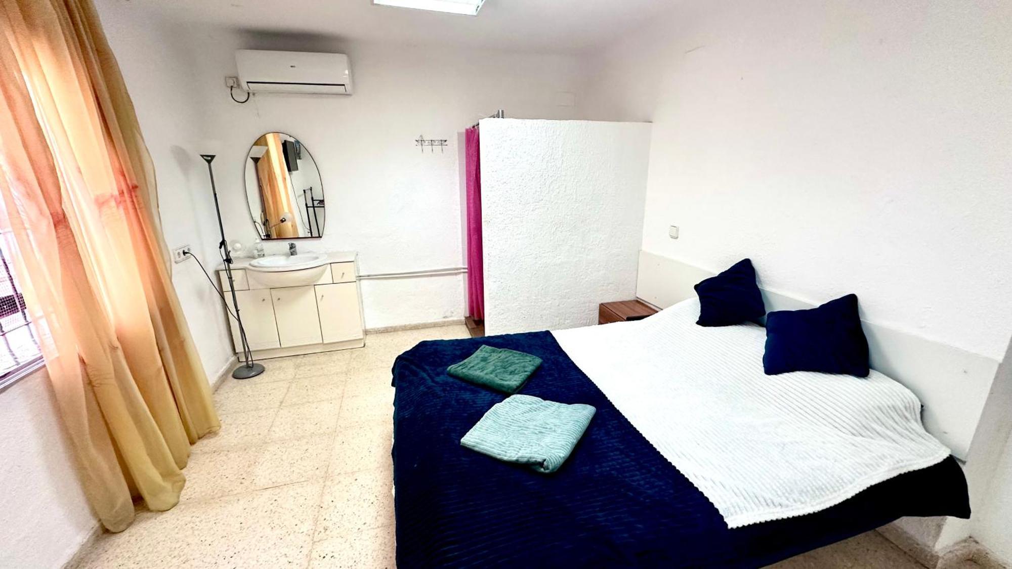 Las Habitaciones De Svetlana Alicante Exterior photo