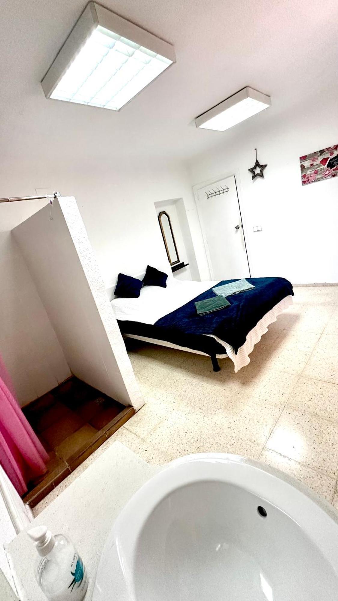 Las Habitaciones De Svetlana Alicante Exterior photo
