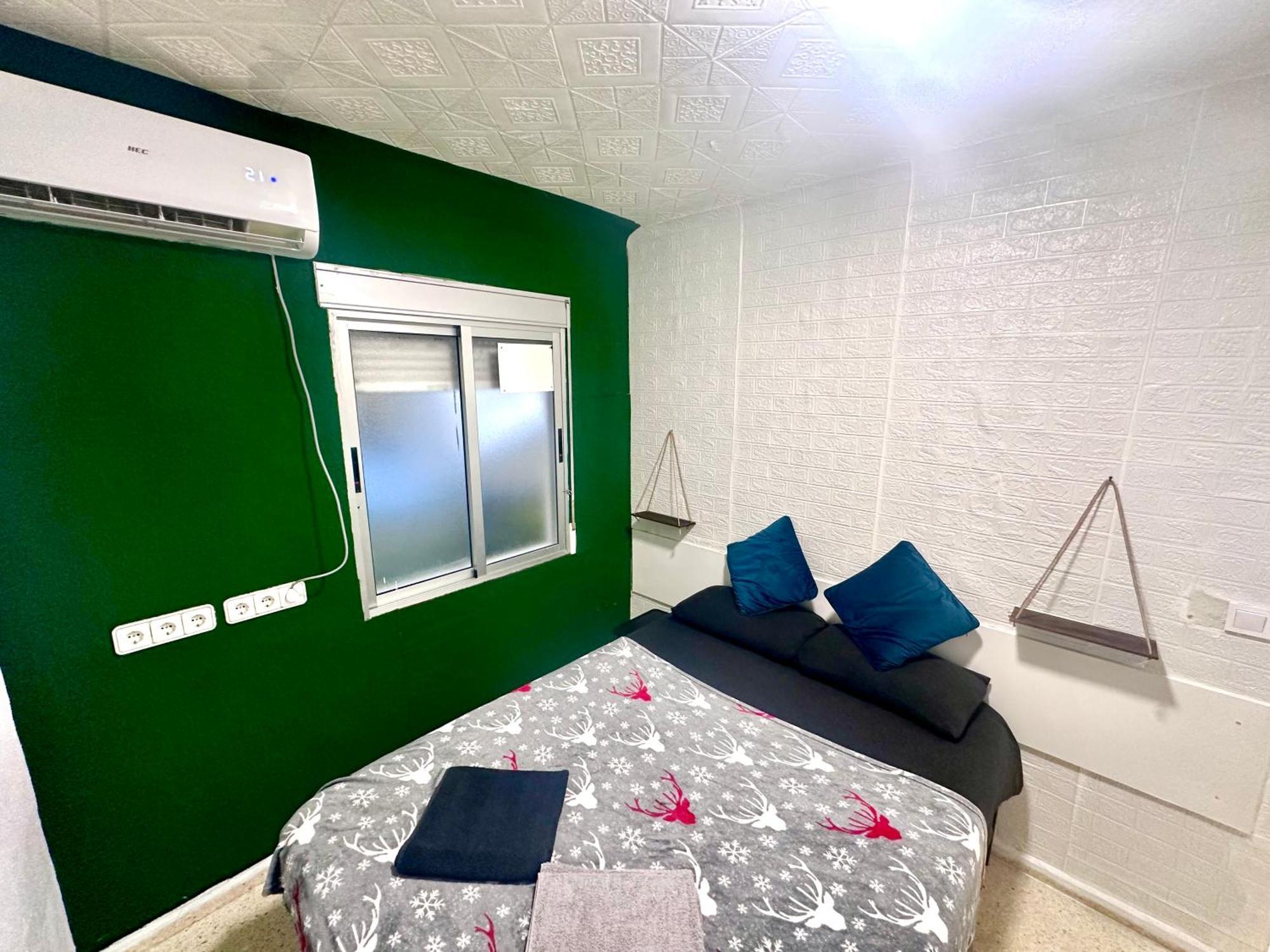 Las Habitaciones De Svetlana Alicante Exterior photo